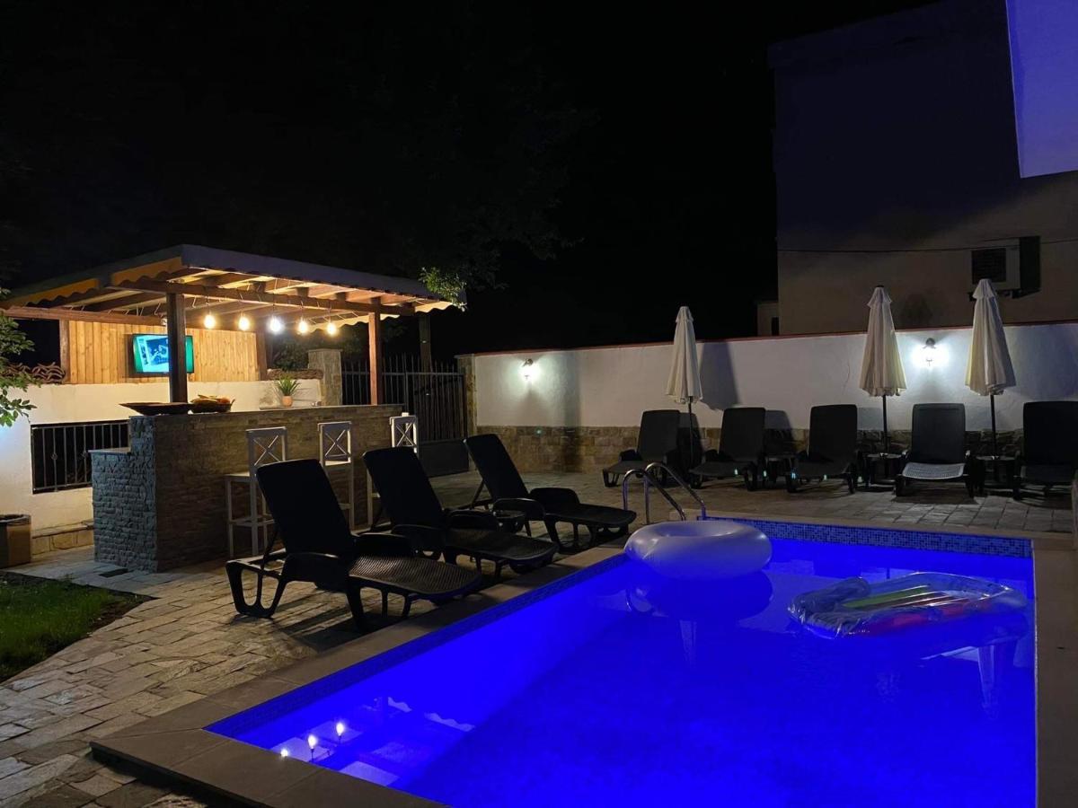 Villa Aqua Family Hotel Burgas Exterior photo