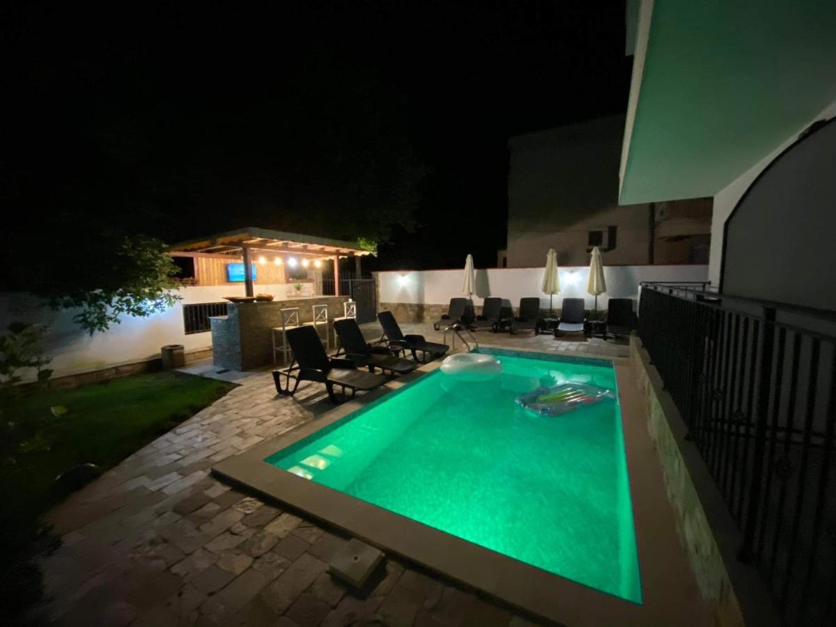 Villa Aqua Family Hotel Burgas Exterior photo
